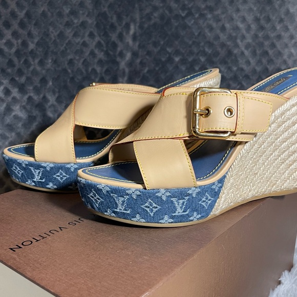 💙 Louis Vuitton Vachetta and Denim Espadrille Wedge Heels 💙 - Picture 11 of 15